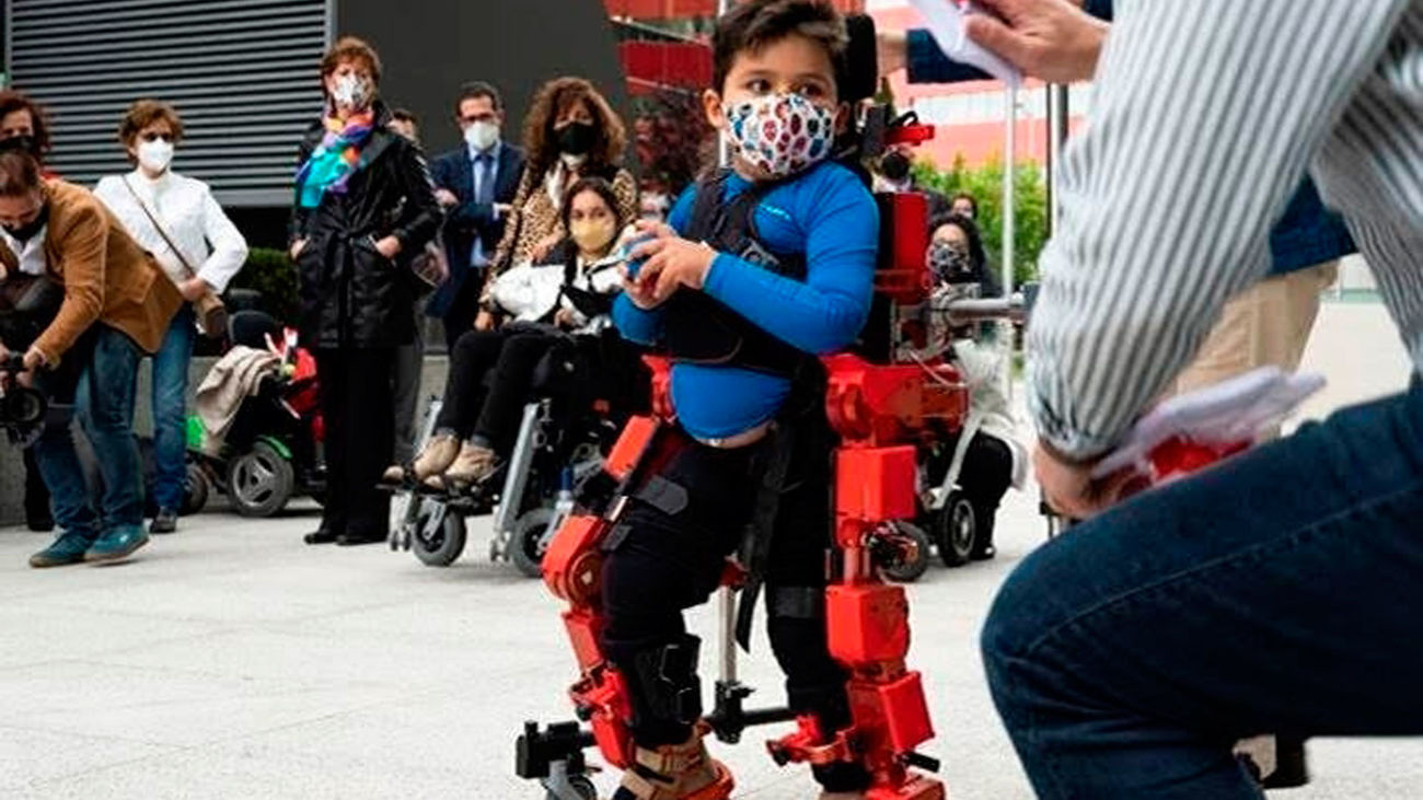 Elena García Armada, la  madre del primer exoesqueleto pediátrico