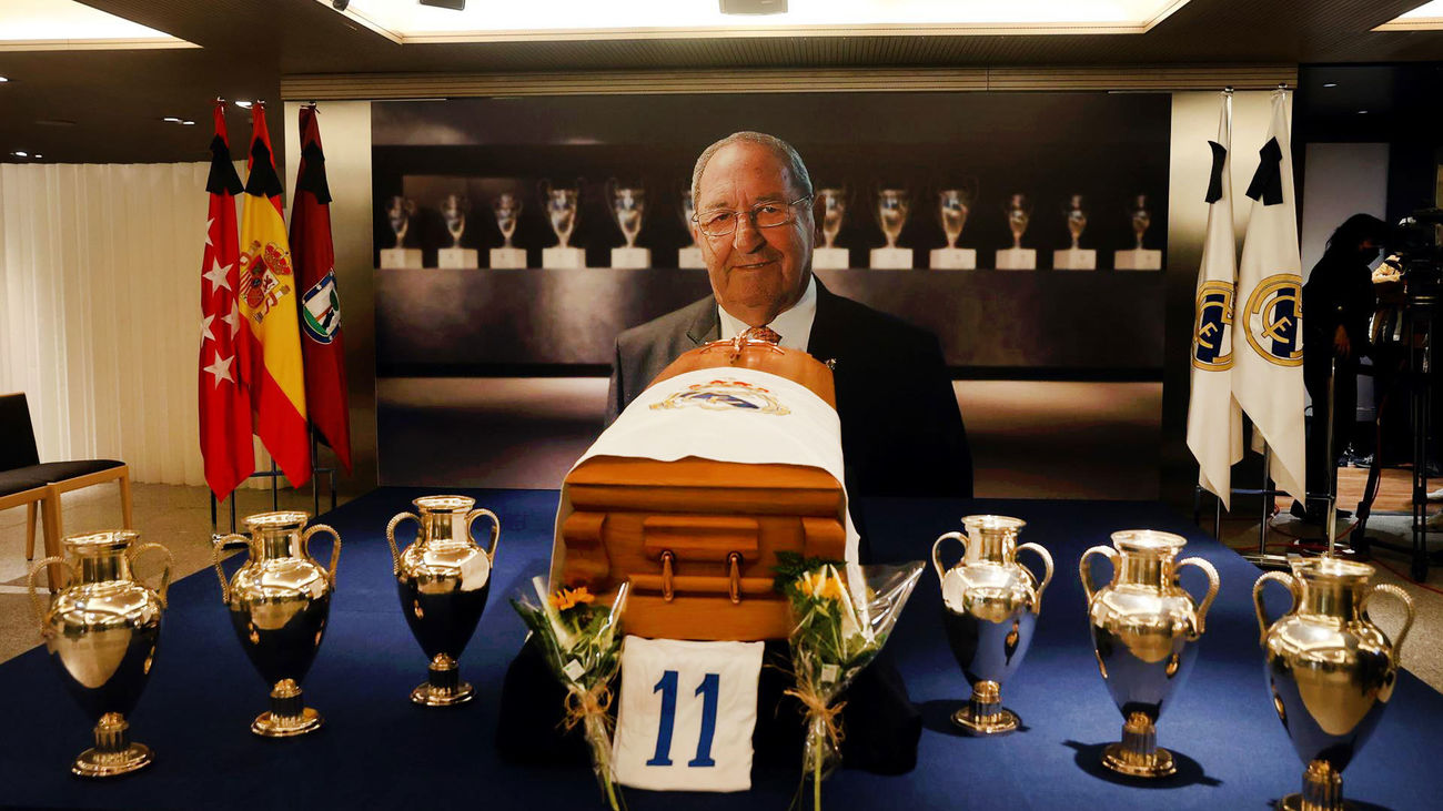 Del Bosque recuerda a Gento: "Nos deberíamos parecer a él, era ejemplar en todo"