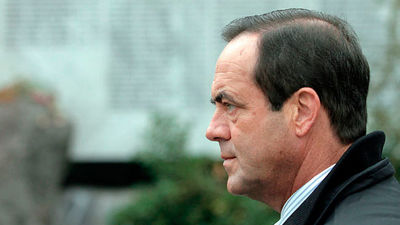 José Bono publica miles de documentos personales de su vida pública y privada