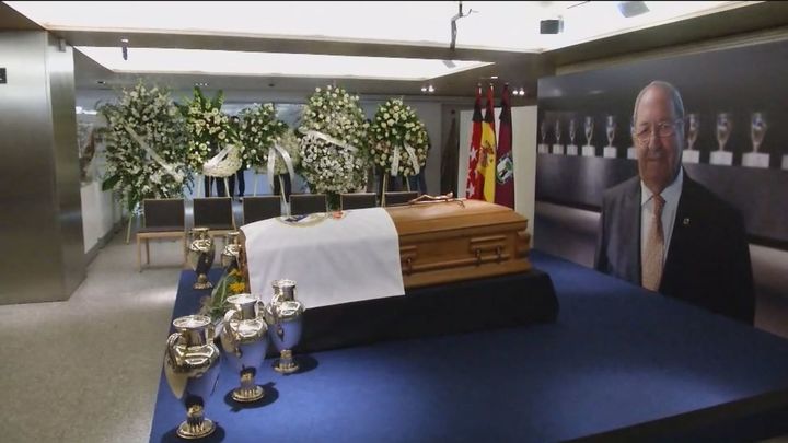 El Bernabéu acoge la capilla ardiente de Paco Gento