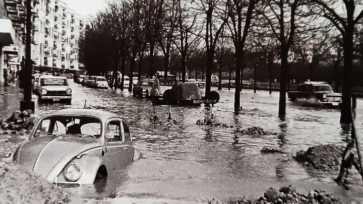 Inundación en la Avenida del Manzanares en los años 70 / FR