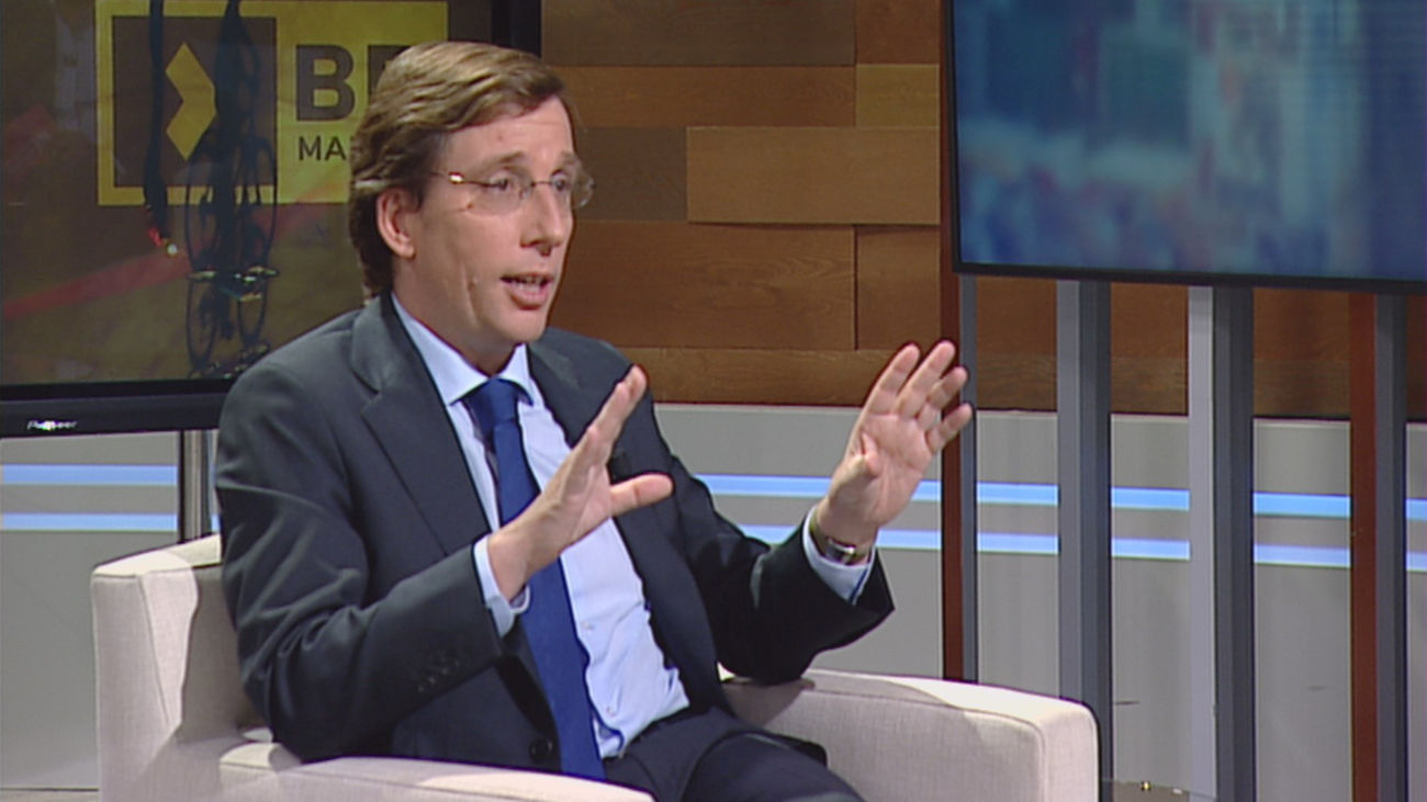 Almeida "confía" en aprobar la ordenanza de terrazas porque "es razonable"