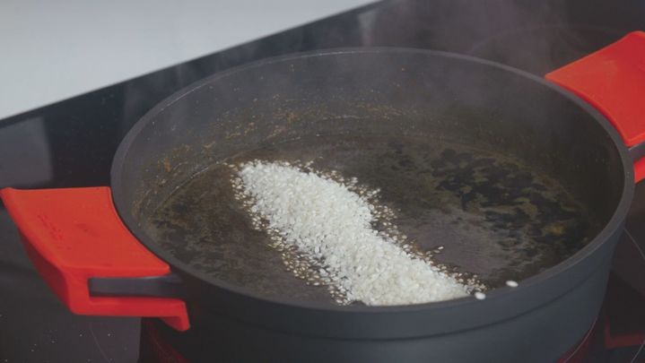 Receta de arroz negro con carabineros