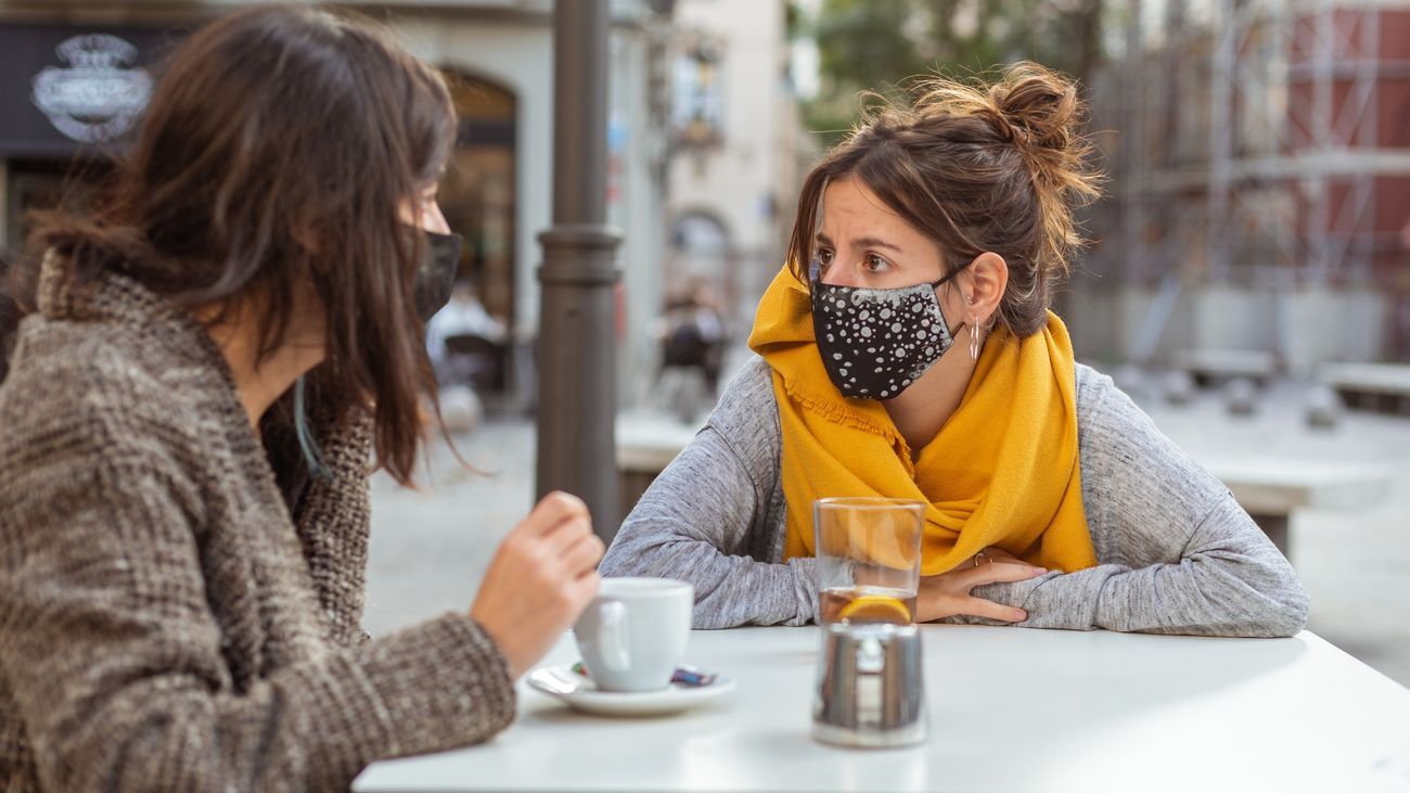 Alcobendas permite que las terrazas de los bares abran una hora más en verano