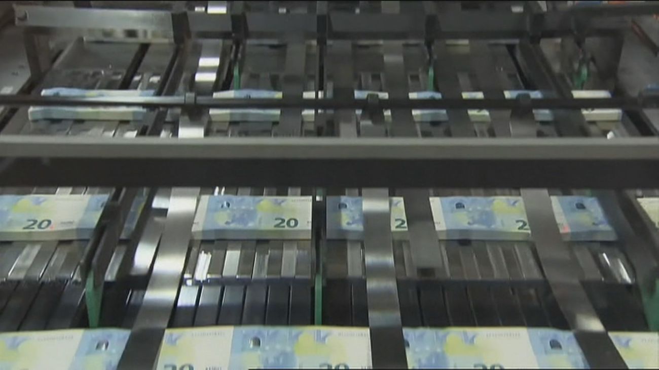 Madrid se blinda ante  el impuesto patrimonial que intenta implantar el Gobierno