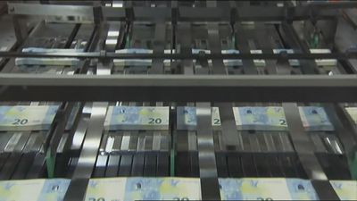 Madrid se blinda ante  el impuesto patrimonial que intenta implantar el Gobierno