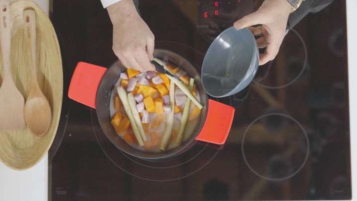 Receta de crema de calabaza y sinfonía de frutos rojos