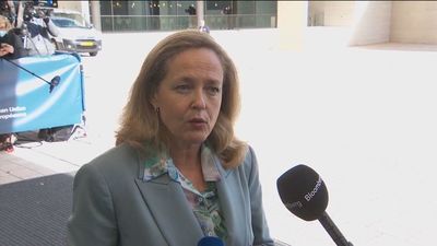 Calviño acusa a Pablo Iglesias de "trivializar" la crisis  en Ucrania tras sus críticas a la ministra de Defensa