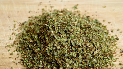 La mitad del orégano y otras especias que se venden están adulteradas, según una investigación