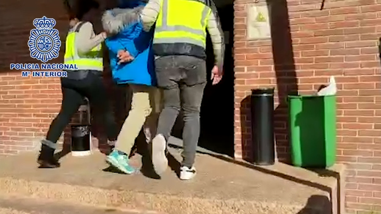 Cae una red que falsificaba pasaportes Covid y pruebas PCR para negacionistas