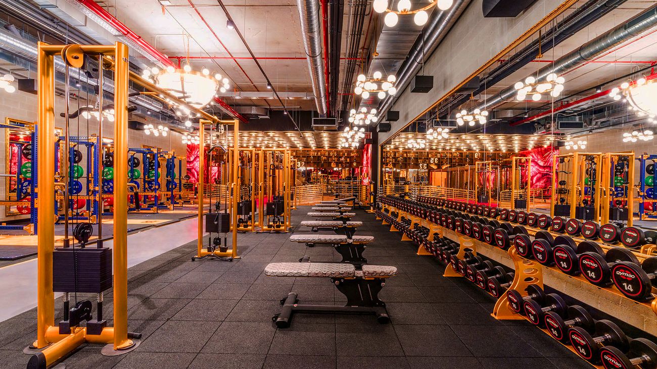 Sergio Ramos ofrece una masterclass de entrenamiento a unos pocos elegidos  en su nuevo gimnasio