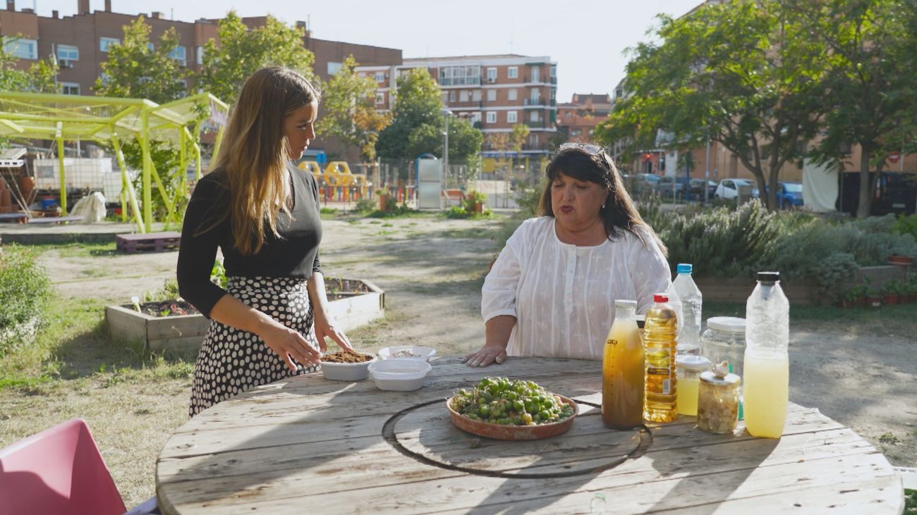 Opañel y su huerto urbano de oro rojo