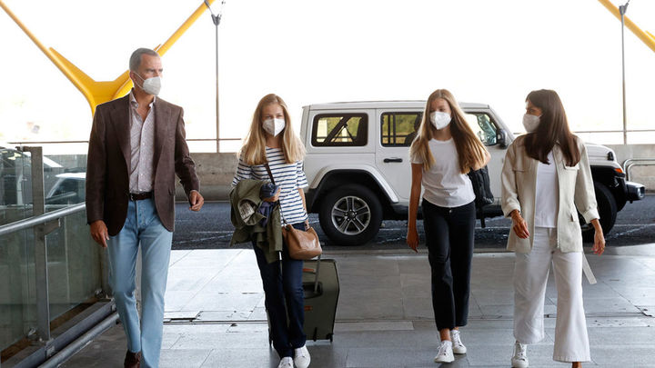 La Familia Real despidiendo a la Princesa Leonor antes de comenzar sus estudios fuera de España / Europa Press