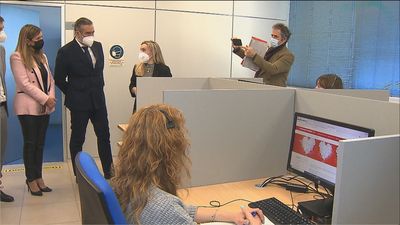 El teléfono gratuito 012 Mujer ha atendido 6.500 llamadas en 2021, mil más que el año anterior