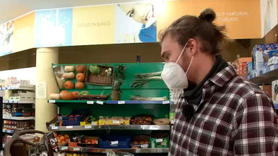 De Madrid a Villardeciervos por su amor al lobo. Te contamos la historia de estos dos madrileños