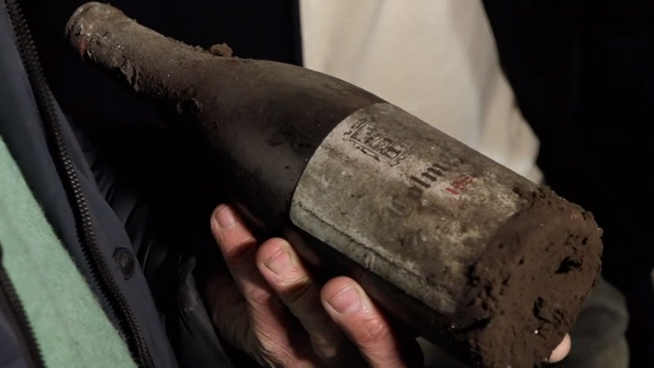 Primera botella de la denominación de origen Vinos de Madrid / Telemadrid