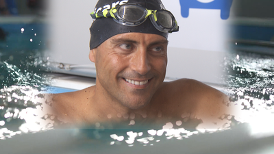 36 horas nadando, el reto solidario del récord Guinness Pablo Fernández