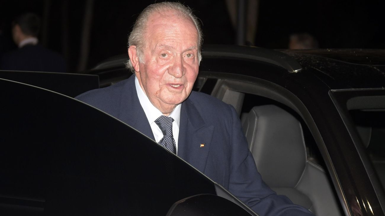 El rey Juan Carlos expresa su deseo de volver a España "cuando se den las circunstancias oportunas"