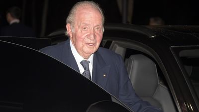 El rey Juan Carlos expresa su deseo de volver a España "cuando se den las circunstancias oportunas"