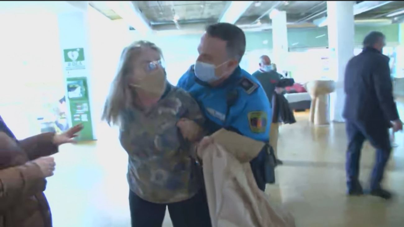 Tensión en el Pleno Extraordinario de Alcorcón tras la condena a la alcaldesa Natalia de Andrés (PSOE)