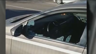 ¿Quién rompe las lunas de los coches en la calle de los Morales de Carabanchel?