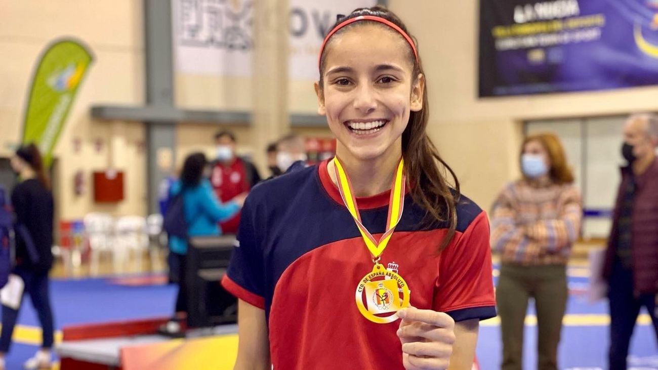 Adriana Cerezo revalida el campeonato de España de taekwondo