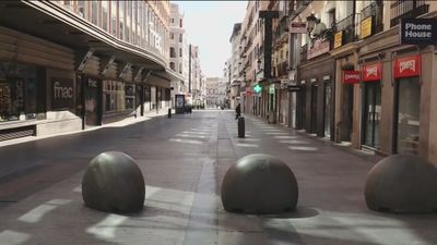 Un catedrático de la Johns Hopckins sostiene que los confinamientos y los cierres solo redujeron la mortalidad por Covid un 0,2%