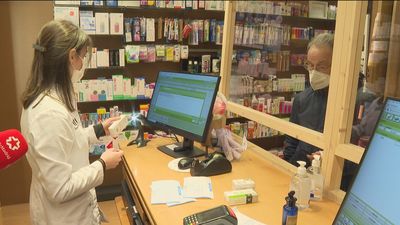 Madrid pide adelantar la sustitución del código de barras de los medicamentos por el identificador único digital