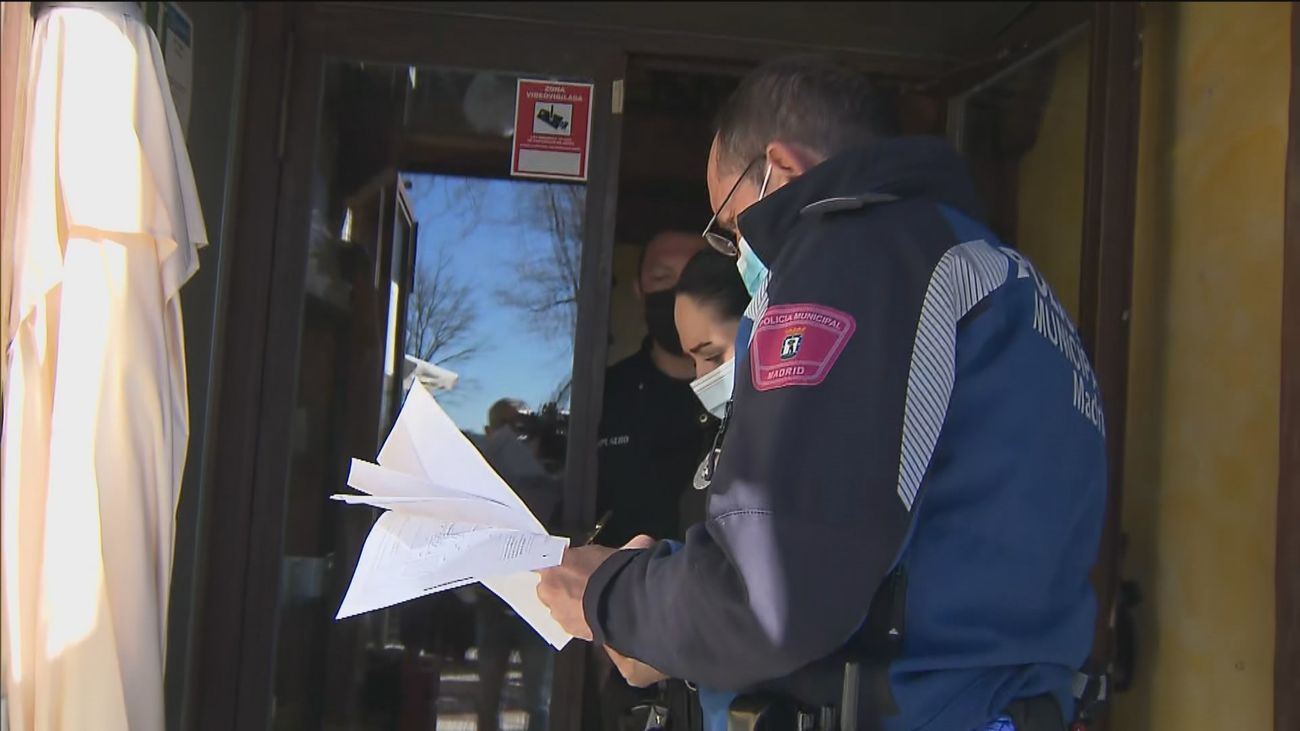 Más controles de tráfico y del aforo de locales nocturnos en Madrid