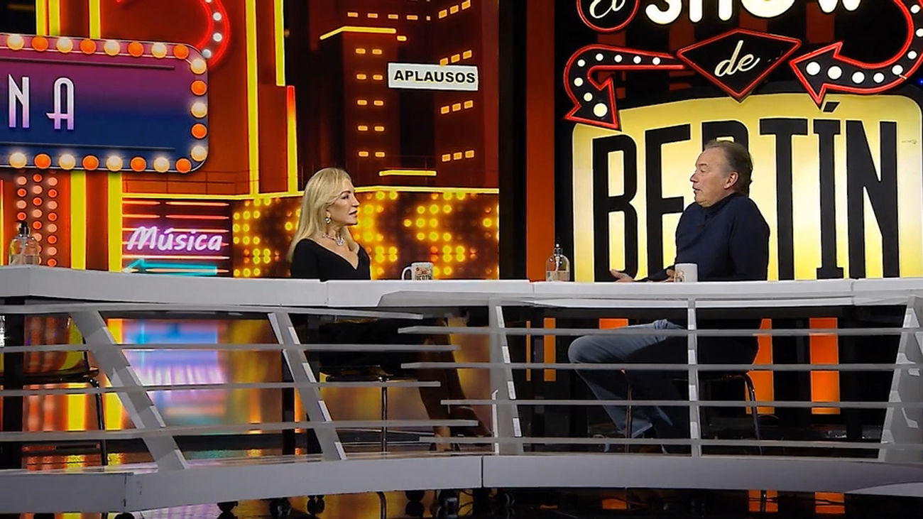 ¿Para qué usa Carmen Lomana los polvos de talco en la cama?, lo descubrimos en el Show de Bertín