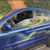 Pintadas y destrozos en coches y fachadas de Galapagar