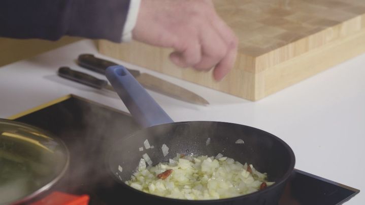 Receta de codillo con berzas