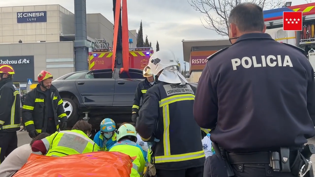Un vehículo sin conductor arrolla a una mujer en Majadahonda