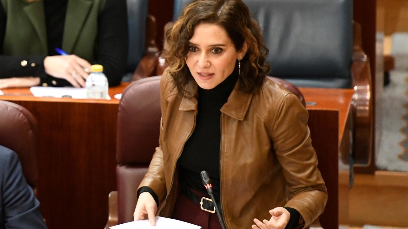 Ayuso cuestiona con ironía que la reforma laboral la decidan "premios Nobel de Economía como los políticos de Podemos"