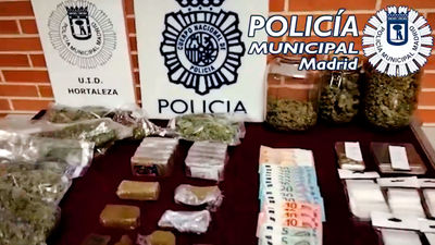 Desmantelan en Hortaleza un narcopiso con hachís y marihuana