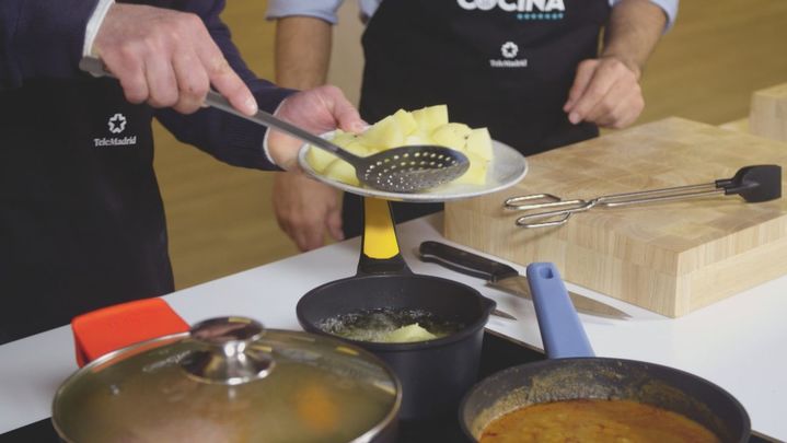 Receta de codillo con berzas