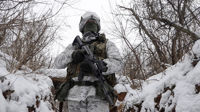 Ucrania se prepara para la guerra entre las ruinas de Chernóbil