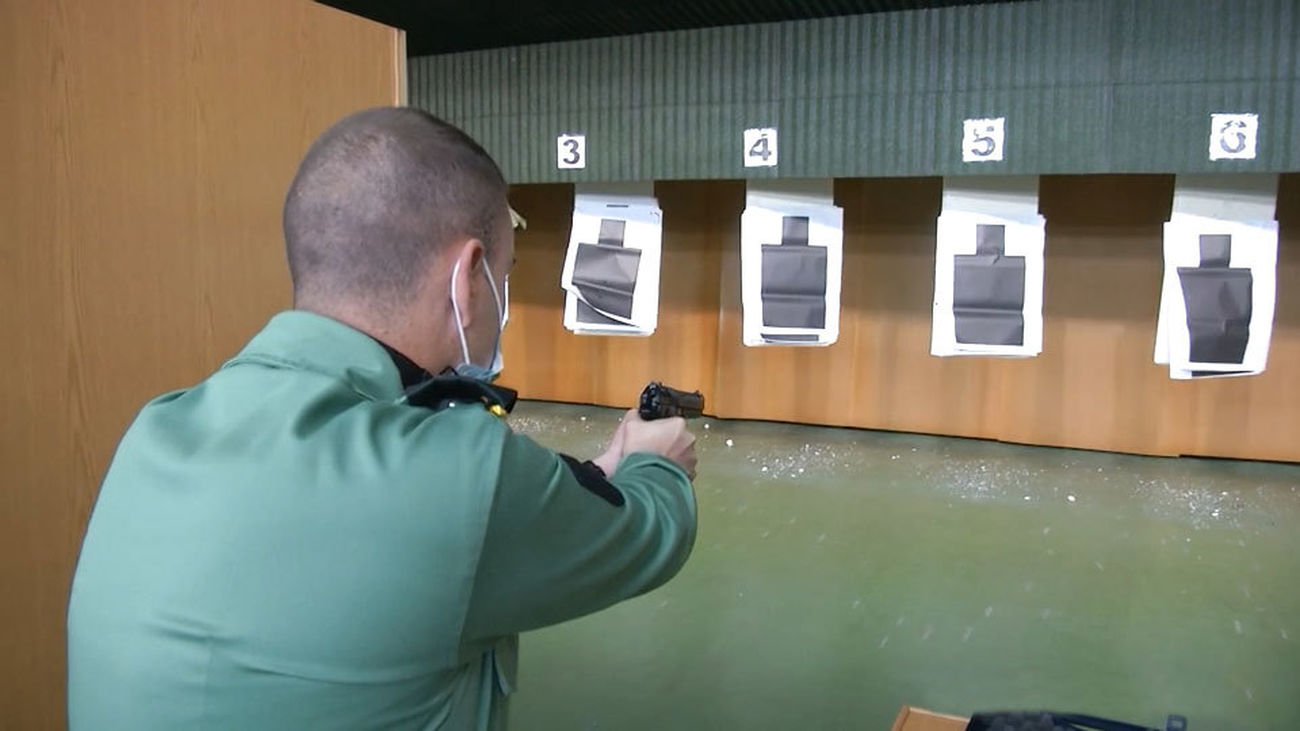 Entramos en el Colegio de Guardias Jóvenes de Valdemoro y ¡a una práctica de tiro!
