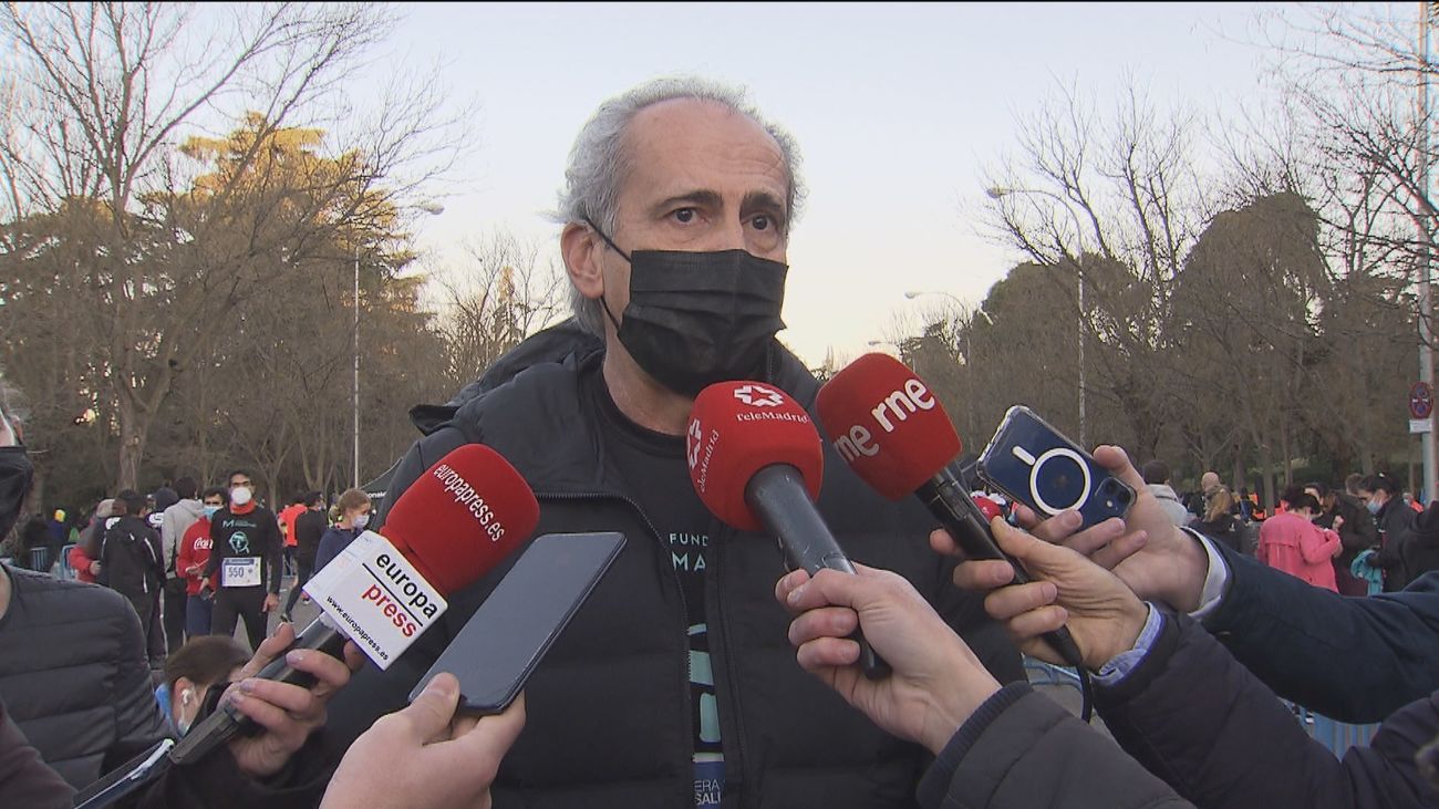 Escudero enmarca en la "improvisación" la decisión del Gobierno central de eliminar las mascarillas en exteriores