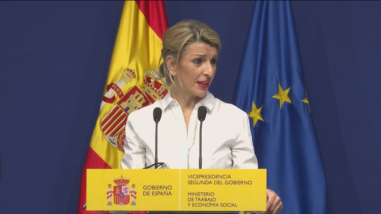 El Gobierno propone elevar el SMI hasta los 996 euros mensuales, 31 euros más que en 2021