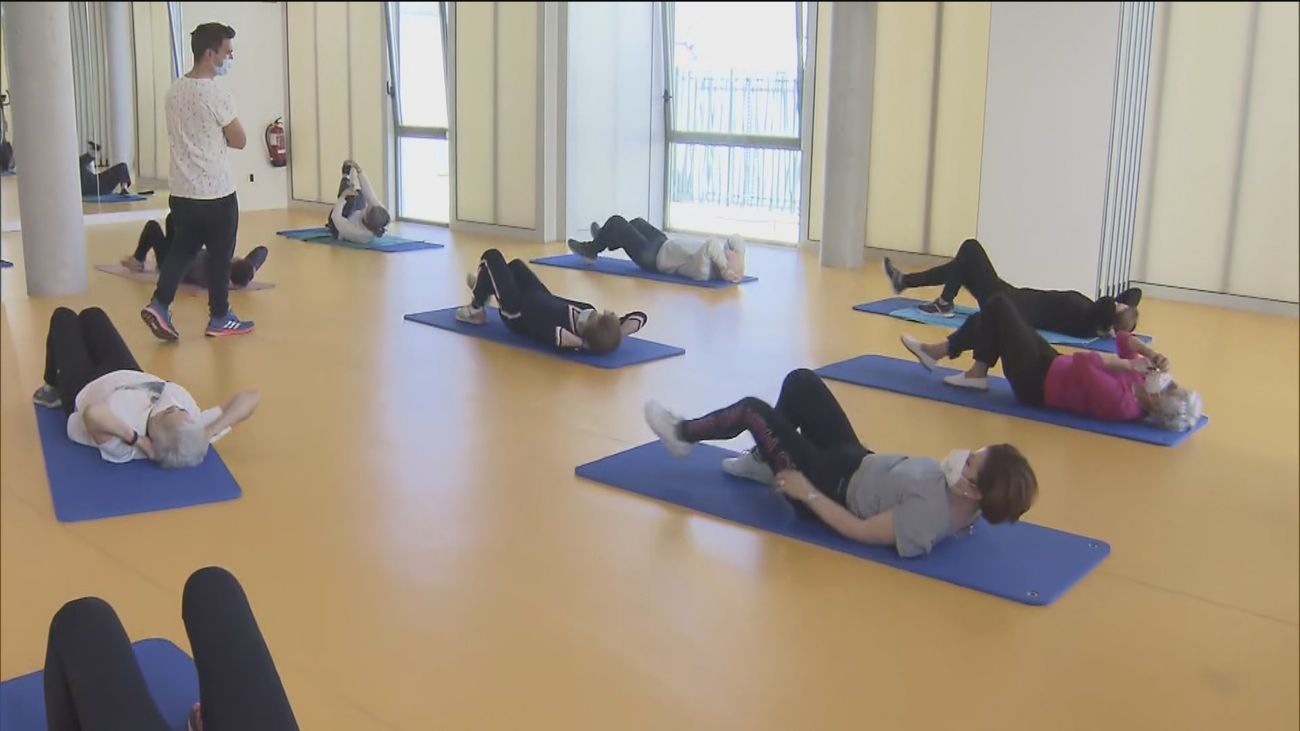 Inaugurado el nuevo centro de mayores 'Antonio Mingote' en Chamberí