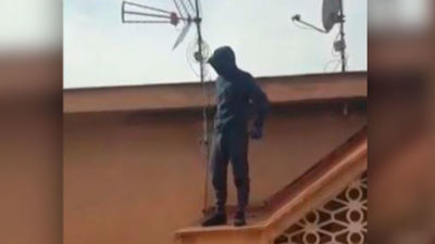 Persecución de película en Barcelona: Un ladrón huye saltando de azotea en azotea