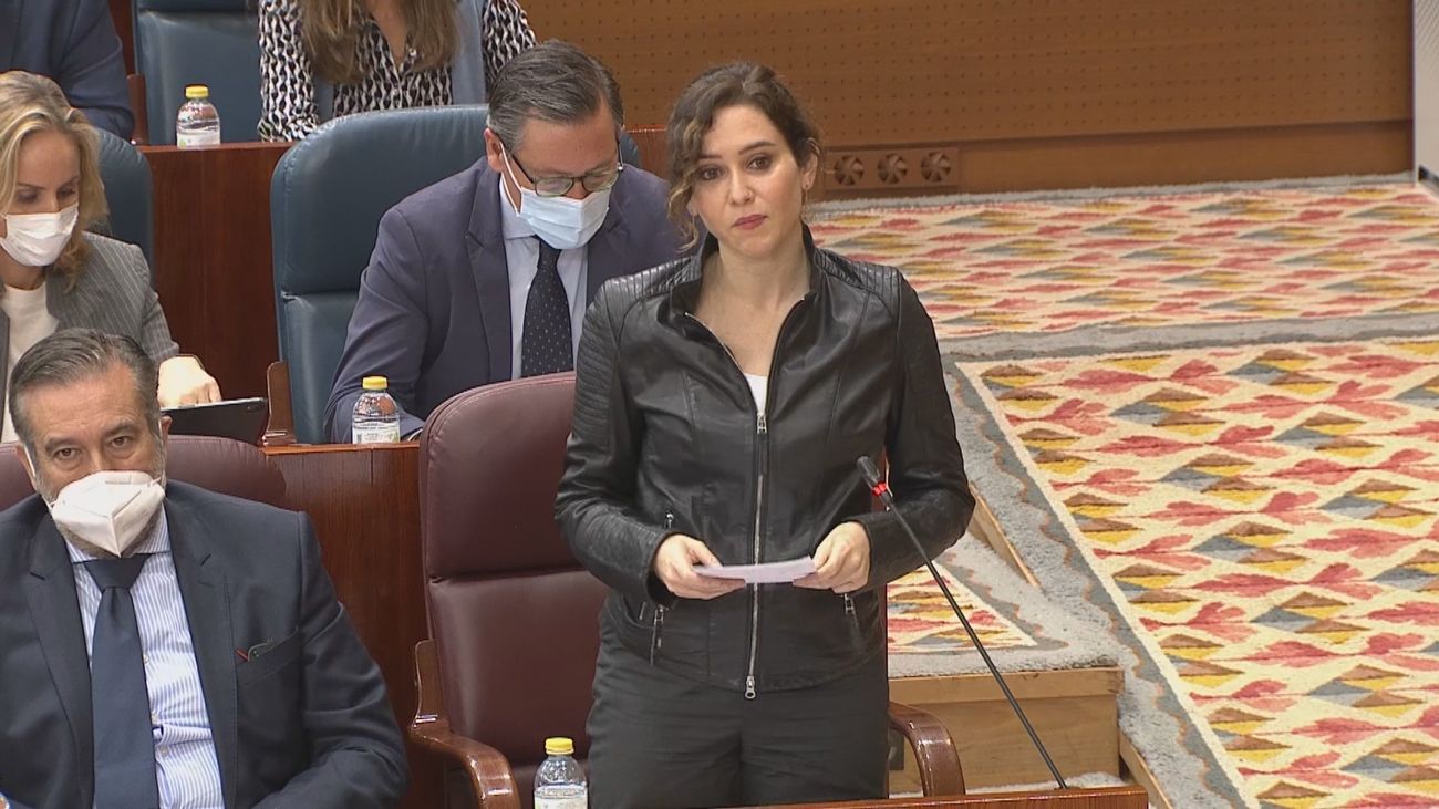 Ayuso: "El PSOE está destrozando a la clase media con hachazos fiscales"