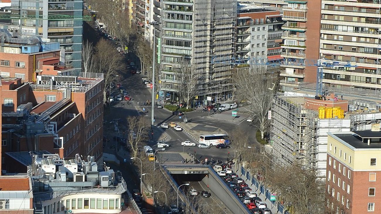 Jesús y su agradecimiento al ángel de la guarda que ayudó a su madre de 100 años en la Plaza de Cristo Rey de Madrid