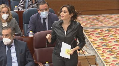 Ayuso le recuerda a Vox que “la delincuencia no está relacionada con el origen de las personas”