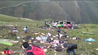 Al menos 22 muertos y 5 desaparecidos en un accidente de autobús en el norte de Perú