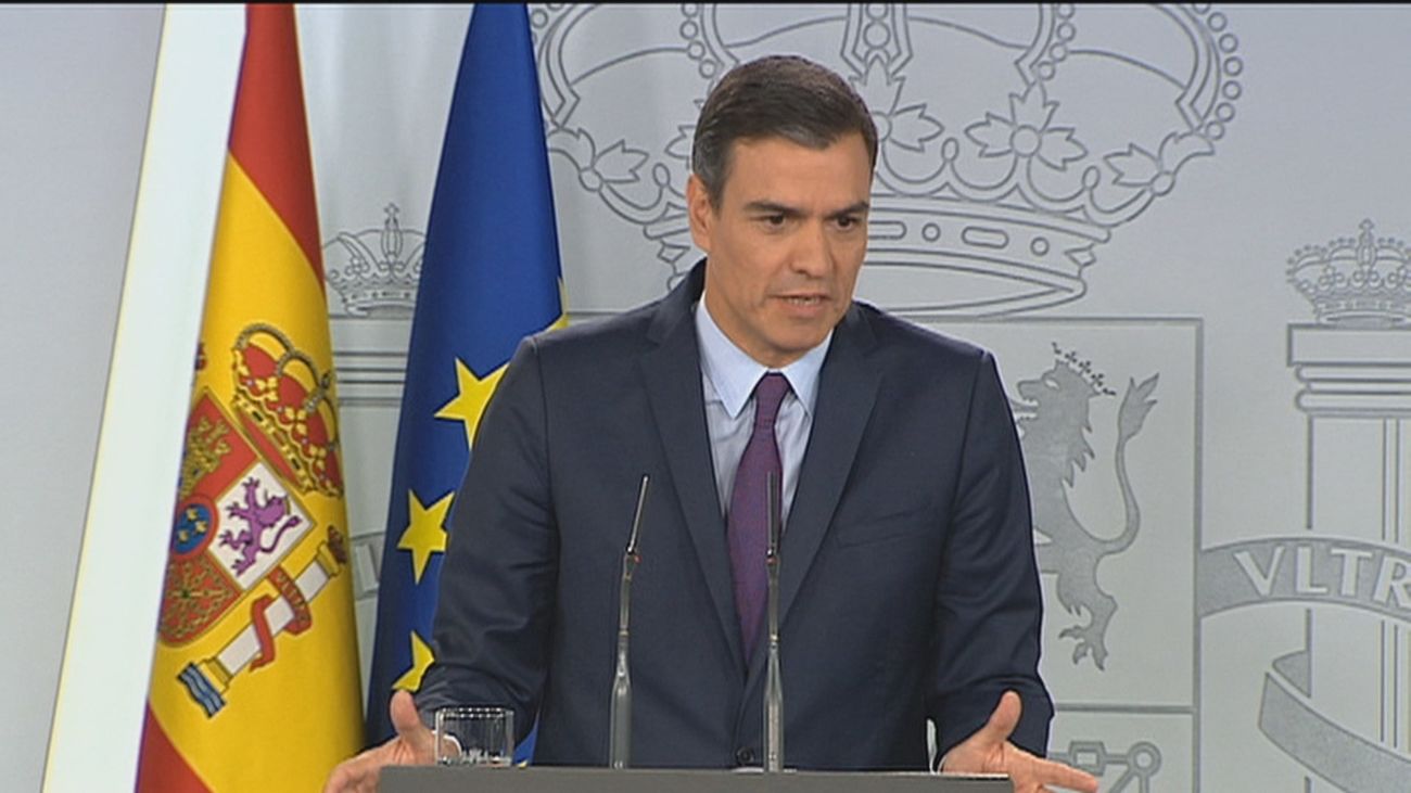Sánchez negaba acuerdos con Bildu mientras se cruzaban las "directrices" para los presos de ETA