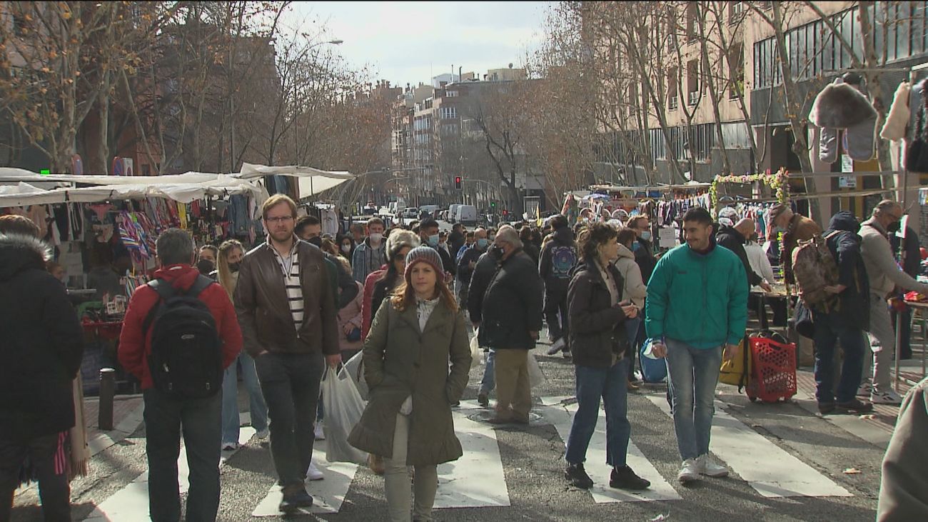 Los trabajadores del Rastro piden al Ayuntamiento que les facilite poder aparcar