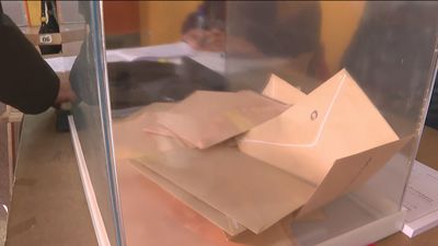 Los sondeos dan al PP como ganador de las elecciones en Castilla y León y necesitaría a Vox para gobernar