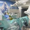 Un robot pionero del Hospital Gregorio Marañón ya ha operado con éxito a 65 pacientes desde junio